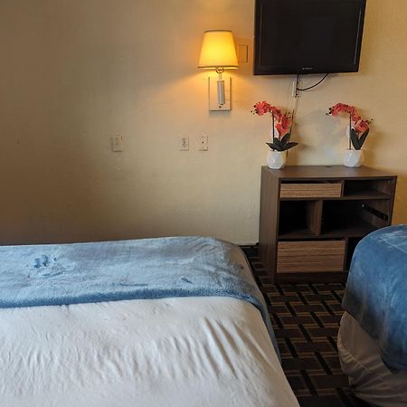 Southern Comfort Hotel タルサ エクステリア 写真