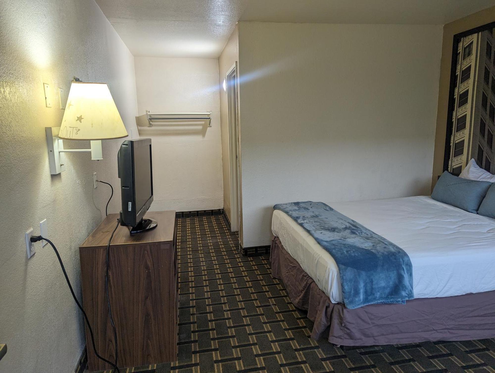 Southern Comfort Hotel タルサ エクステリア 写真