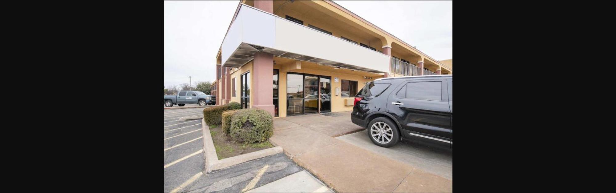 Southern Comfort Hotel タルサ エクステリア 写真